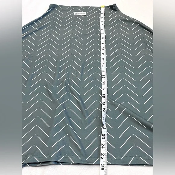 Itzy Ritzy Mom Boss 4-in-1 Carseat, Shopping Cart, or Breastfeeding Cover, Scarf - Picture 8 of 16